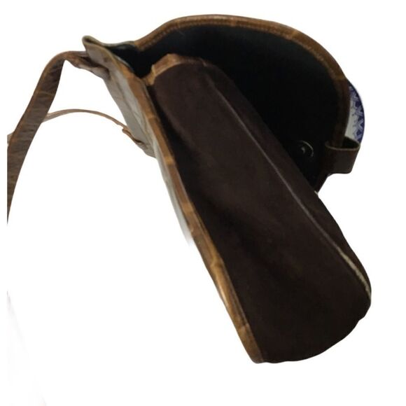 L J Simone VTG Croc Embossed & Suede Crossbody Bag - Picture 6 of 8